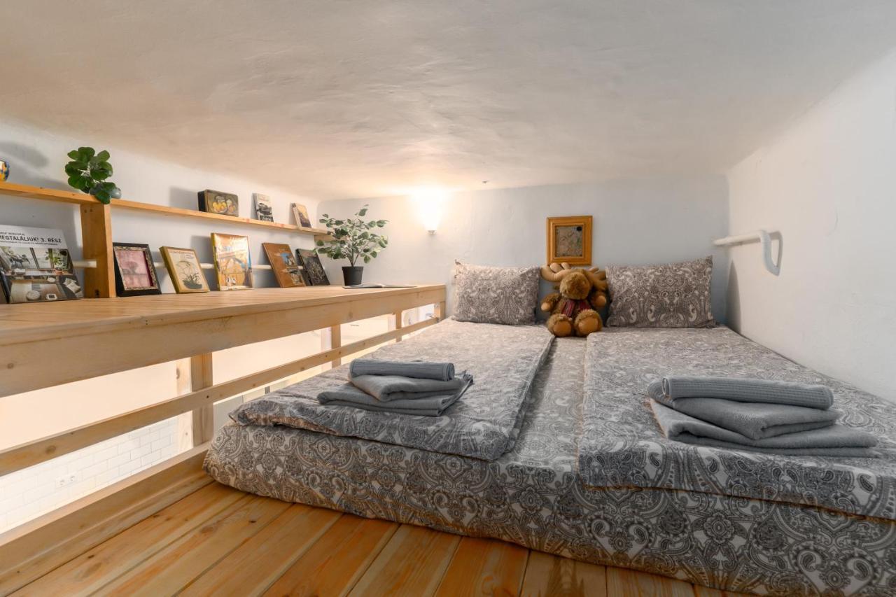 Westend Apartment Будапеща Екстериор снимка