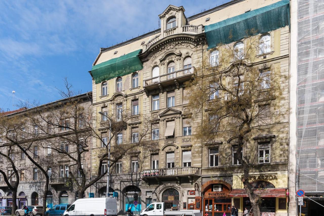 Westend Apartment Будапеща Екстериор снимка